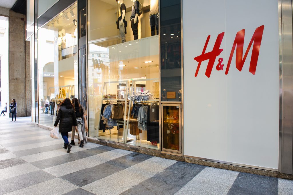 H&M Q2 sales dip more than expected but rise 1% in local currencies